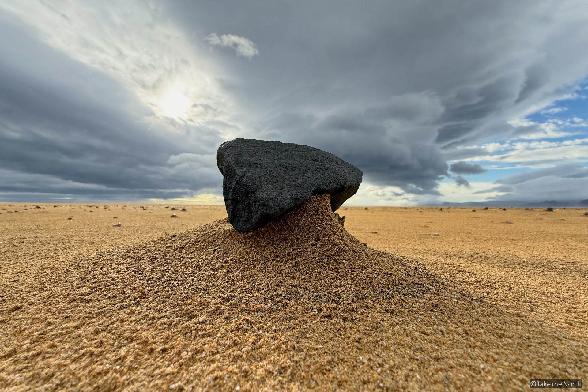 Rauðasandur – Where wind, water, and color shades Meet